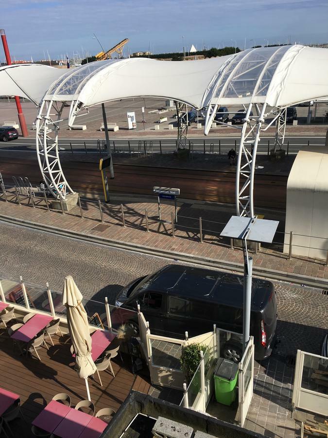 B&B Le Grand Cabaret Nieuwpoort Exteriör bild